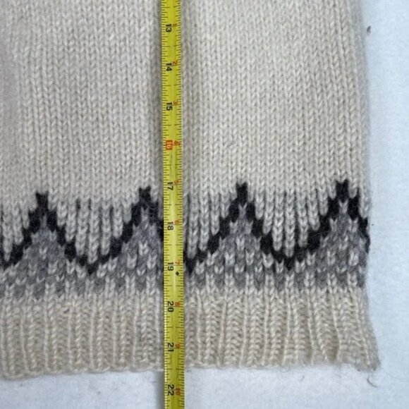 Vintage Handknit Fair Isle Sweater Small - Picture 6 of 8